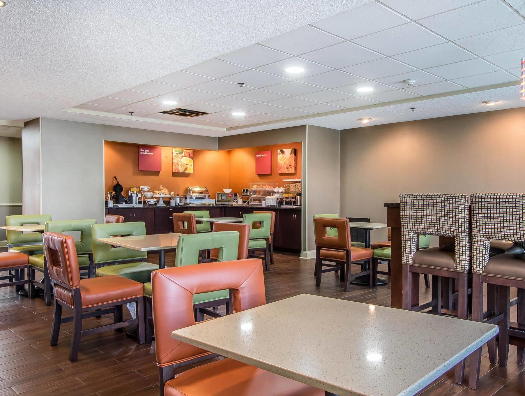 Comfort Suites Richmond Luaran gambar